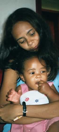 kathy and ariana snuggle